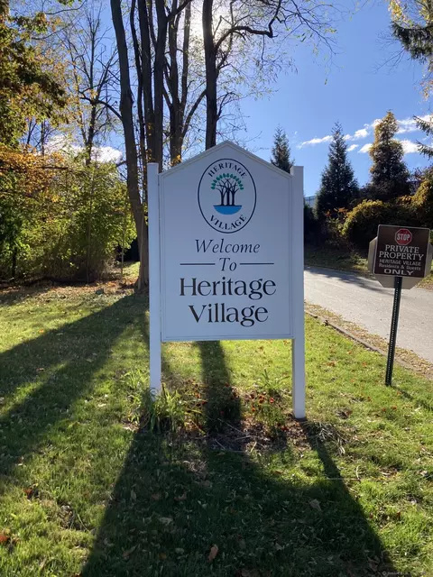 73 Heritage Vlg #C, Southbury, CT 06488