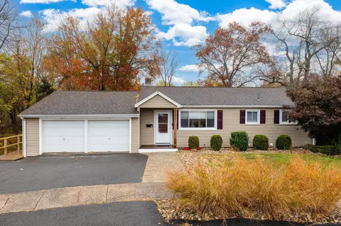14 Mckernan Dr, Plainville, CT 06062