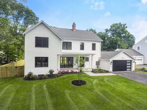 92 Westwood Rd, Fairfield, CT 06825