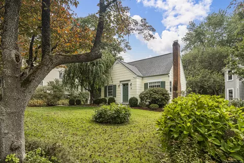 33 N Salem Rd, Ridgefield, CT 06877