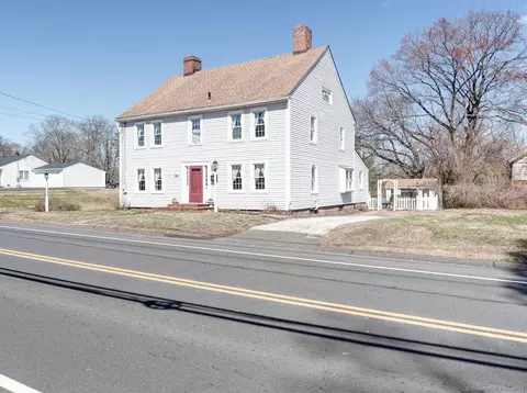 114 Elm St, Windsor Locks, CT 06096