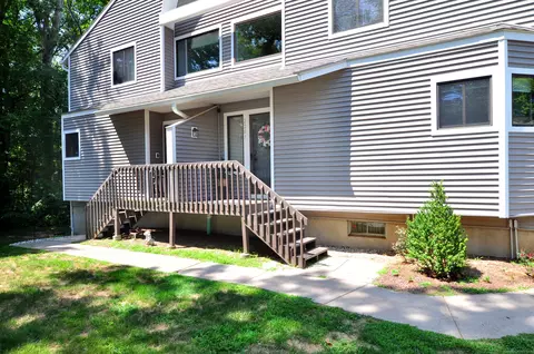 2201 Mill Pond Dr #2201, South Windsor, CT 06074
