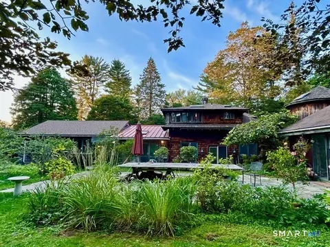 49 South St, Washington, CT 06793