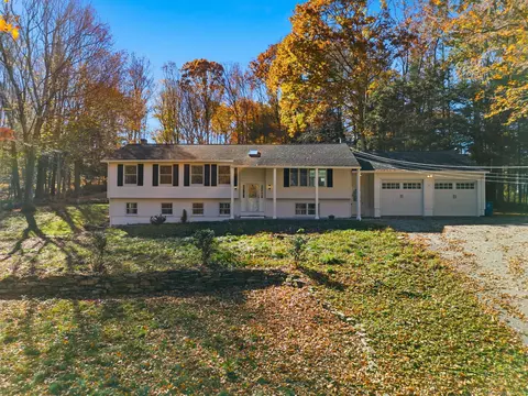 75 White Plains Rd, Norwich, CT 06360