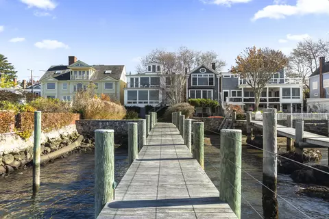 92 Water St, Stonington, CT 06378