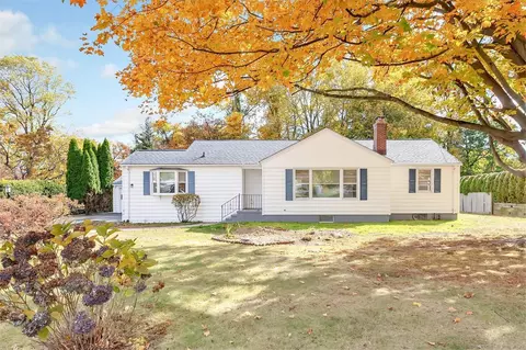 273 Wheeler Park Ave, Fairfield, CT 06825