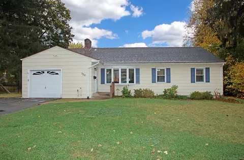 120 Green Manor Rd, Manchester, CT 06042