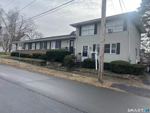 67 Spring St, Wallingford, CT 06492