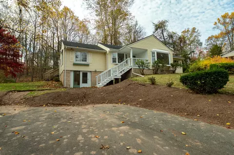 71 County Rd, Marion, CT 06444
