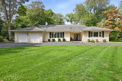 1552 Hope St, Stamford, CT 06907