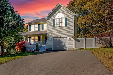 52 Oakland Ct, Meriden, CT 06450
