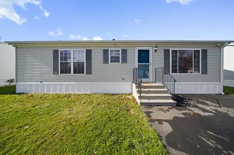 18 Laurel Cir, East Windsor, CT 06088