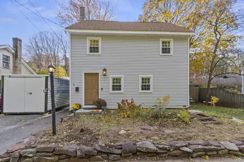 31 Railroad Ave, Unionville, CT 06085