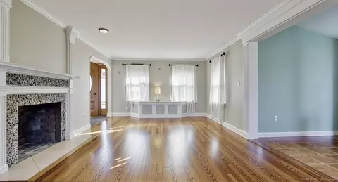 70 Lawlor St, Waterbury, CT 06708