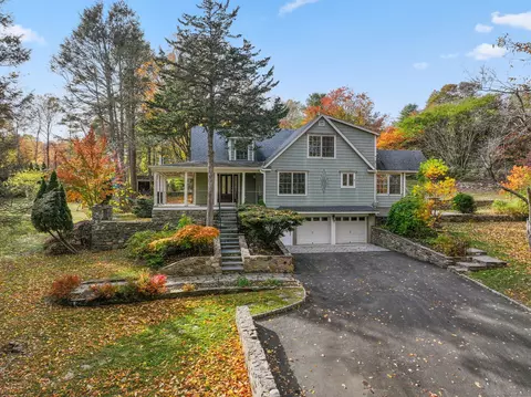 68 High Ridge Rd, Easton, CT 06612