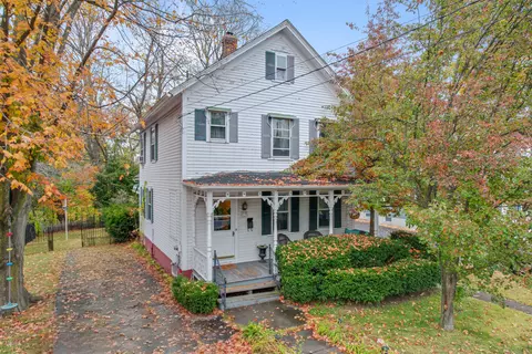 59 Elm St, Windsor Locks, CT 06096