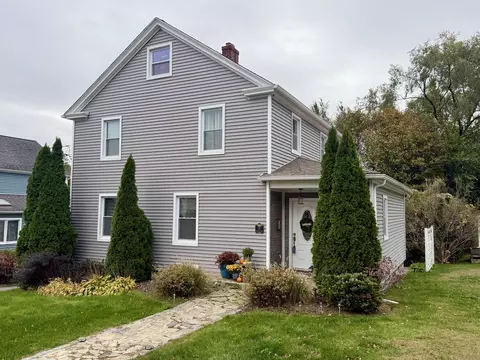 26 Grove St, Trumbull, CT 06611