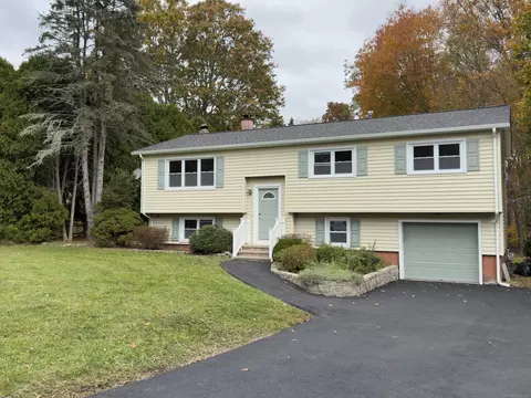 3 Fairview Dr, Stonington, CT 06379