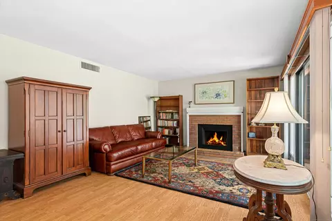 499 Heritage Vlg #C, Southbury, CT 06488