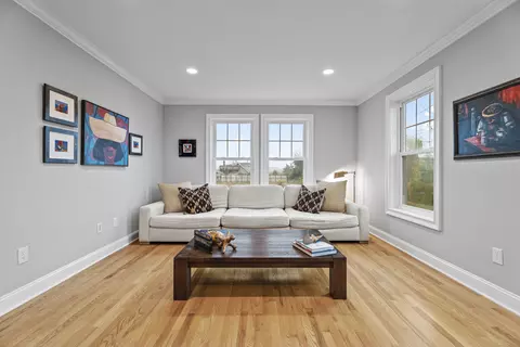 Living - 3 Arrowhead Rd, Madison, CT 06443 photo 2 of 2