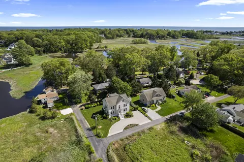 View/Area - 3 Arrowhead Rd, Madison, CT 06443 photo 3 of 6
