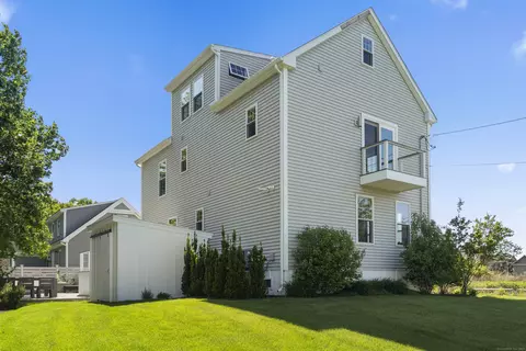 Exterior - 3 Arrowhead Rd, Madison, CT 06443 photo 3 of 7