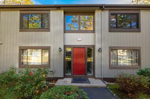 29 Harbour Vlg #D, Branford, CT 06405