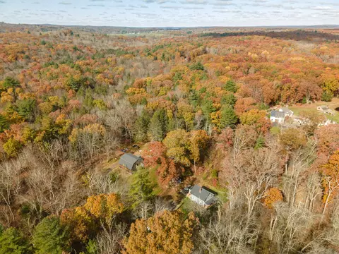 280 River Rd, Pomfret, CT 06259
