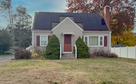 21 Forest Ln, East Hartford, CT 06118