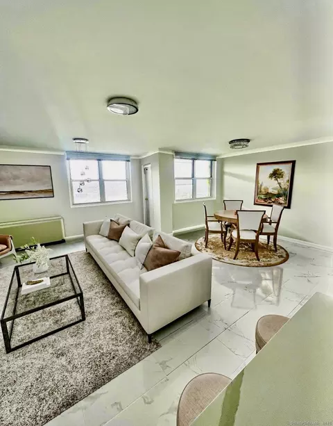 2370 North Ave #12G, Bridgeport, CT 06604