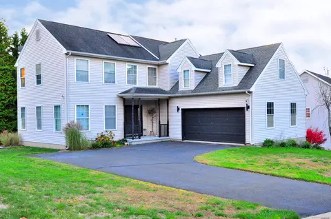 85 Glen Ridge Rd, Hamden, CT 06518