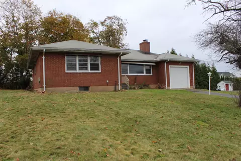 347 Farm Hill Rd, Middletown, CT 06457
