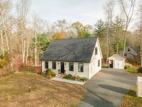 100 Squaw Rock Rd, Moosup, CT 06354