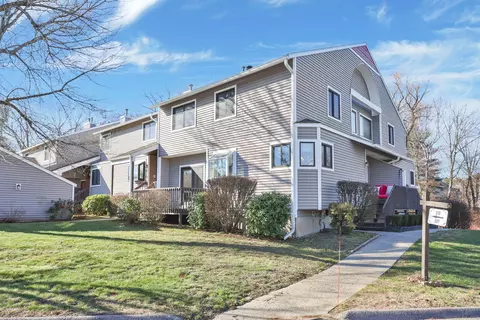 509 Mill Pond Dr #509, South Windsor, CT 06074