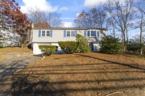1800 Chopsey Hill Rd, Bridgeport, CT 06606
