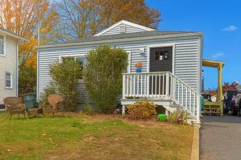 48 Hubbell Pl, Milford, CT 06460