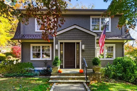 218 N Taylor Ave, Norwalk, CT 06854