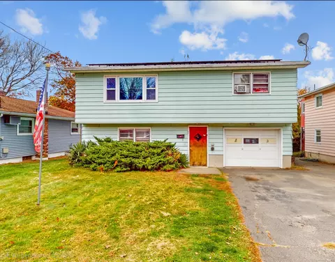 62 Rosemount Ave, Waterbury, CT 06708