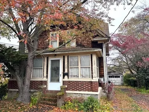 122 Colony St, Fairfield, CT 06824