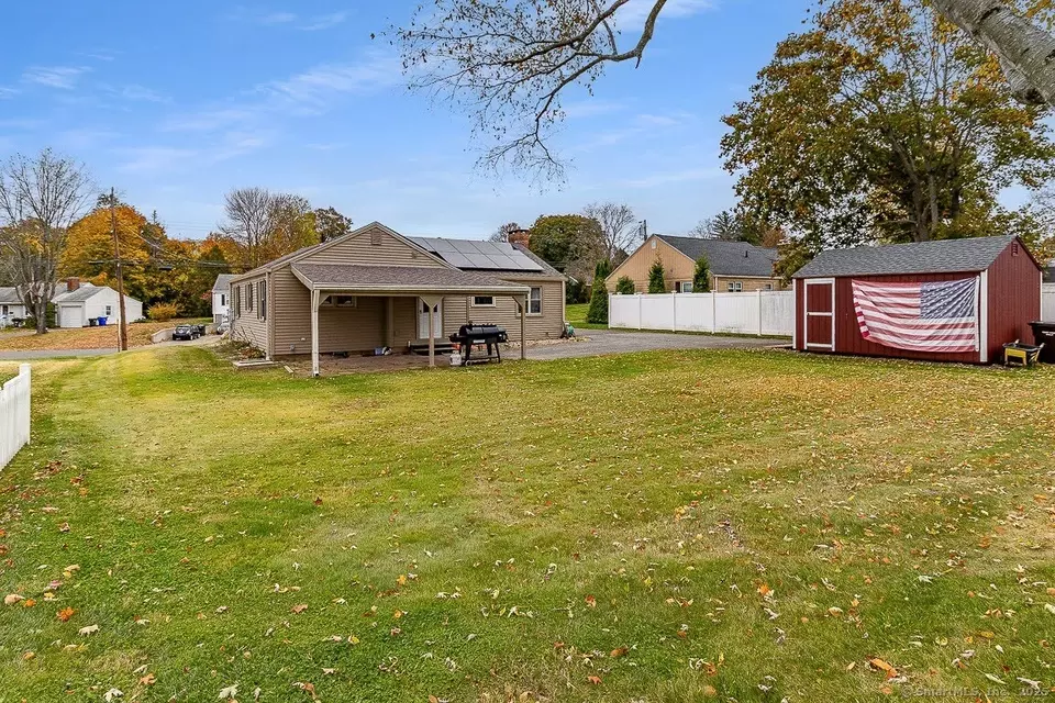 Exterior - 37 Two Stone Dr, Wethersfield, CT 06109 photo 2 of 4