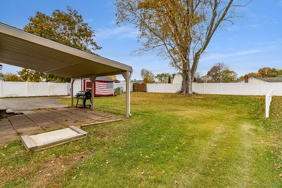 Exterior - 37 Two Stone Dr, Wethersfield, CT 06109 photo 3 of 4