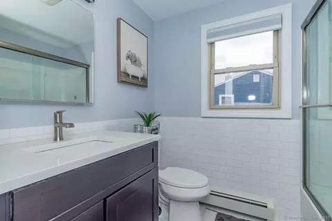 Bath - 37 Two Stone Dr, Wethersfield, CT 06109 photo 1 of 2