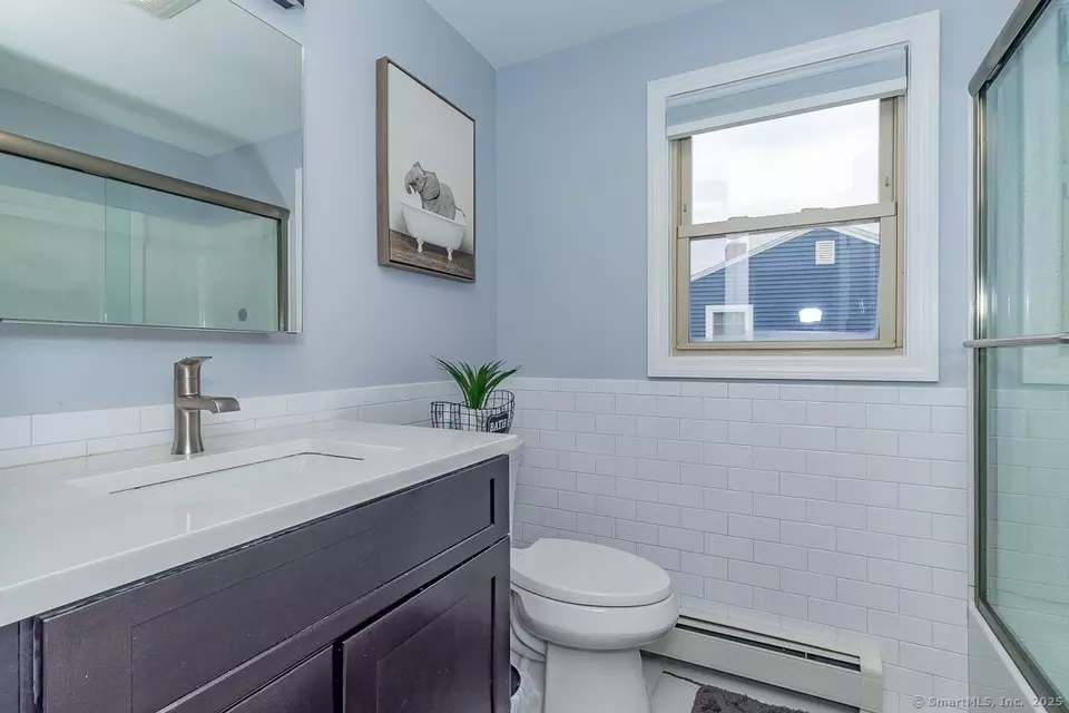 Bath - 37 Two Stone Dr, Wethersfield, CT 06109 photo 1 of 2