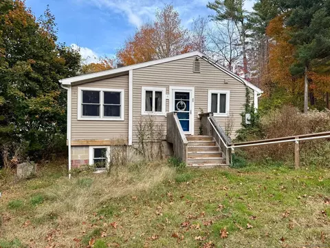 21 Boughton Rd, Old Lyme, CT 06371