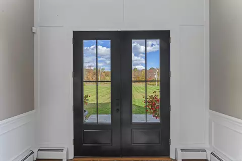 Entry Way - 40 Great Ring Rd, Sandy Hook, CT 06482 photo 1 of 2