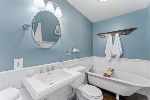Bath - 40 Great Ring Rd, Sandy Hook, CT 06482 photo 3 of 5