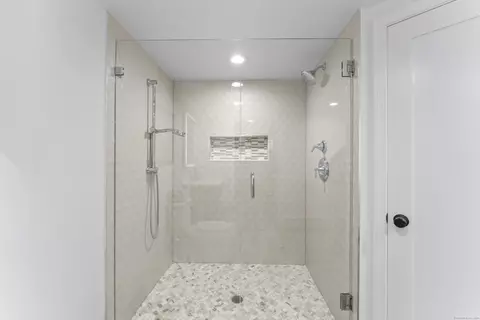 Bath - 40 Great Ring Rd, Sandy Hook, CT 06482 photo 5 of 5
