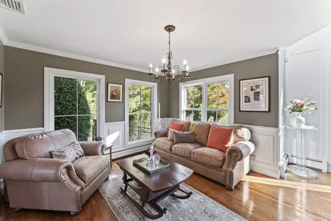 Living - 40 Great Ring Rd, Sandy Hook, CT 06482 photo 3 of 4