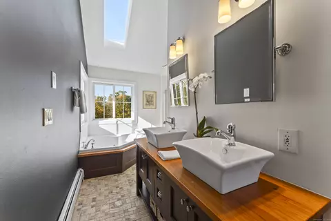 Bath - 40 Great Ring Rd, Sandy Hook, CT 06482 photo 1 of 5