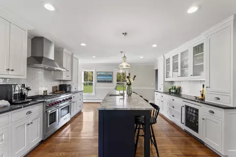 Kitchen - 40 Great Ring Rd, Sandy Hook, CT 06482 photo 2 of 3